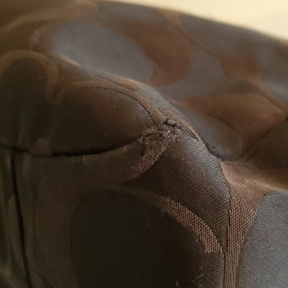 Coach Authentic Signature Campbell Canvas Hobo - Picture 5 of 13